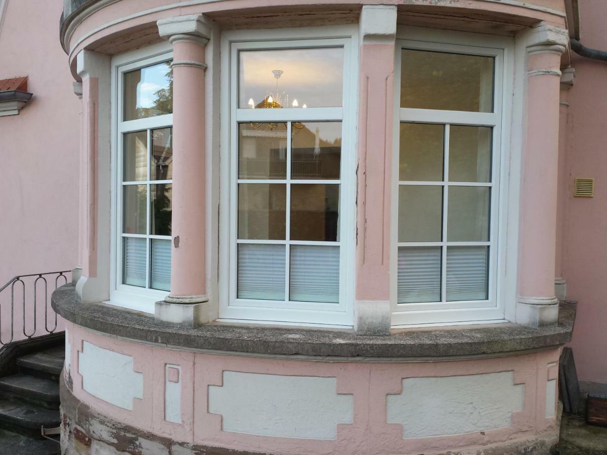 Moderne Wohnung in barockem Altstadthaus nahe Altstadt und Radweg Blieskastel Exterior foto